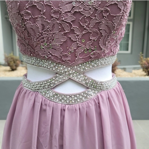 Lilac ✦ Silver Sequin Lace Gown ✦ w/ Cutout Waist Sweetheart Neckline Sz 3 NWT - Picture 6 of 17